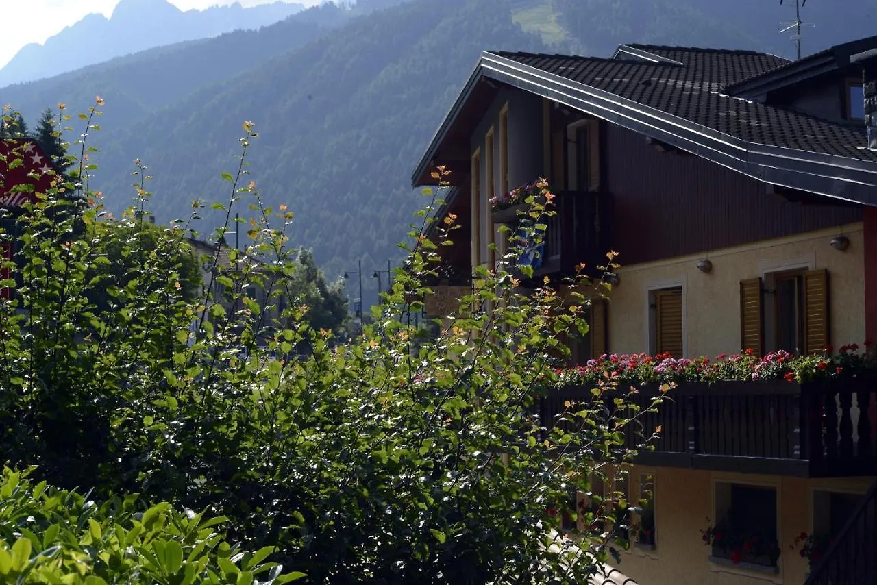 ***  Hotel Veduta Dell'Adamello Temu Italy