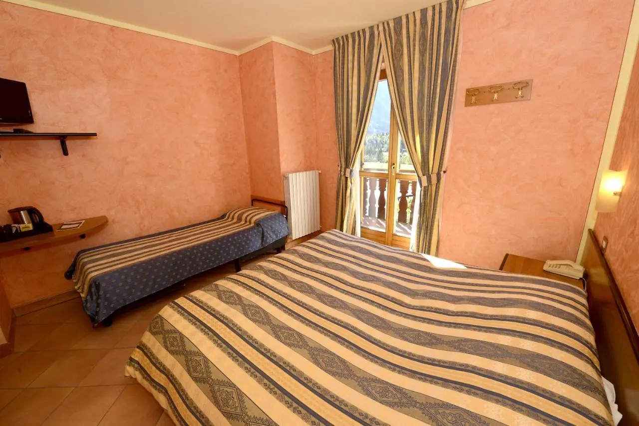 Hotel Veduta Dell'Adamello Temu